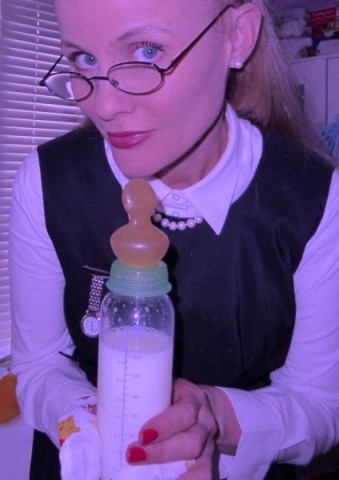 Bottle feeding Nanny Alice Adult Baby London (UK)